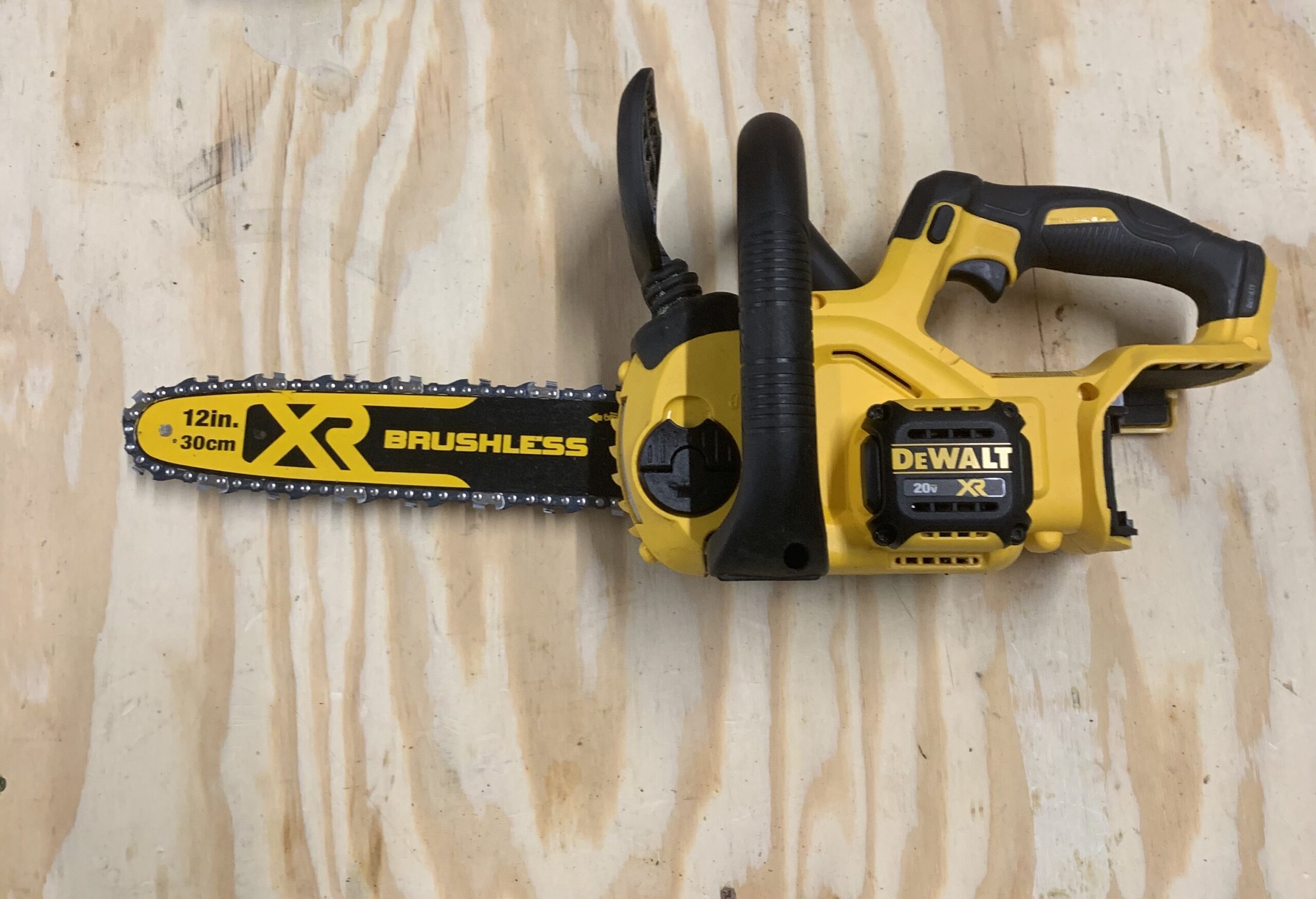 Chain Saw DEWALT DCCS620B 20V MAX XR Compact 12 Inch Correct dless 